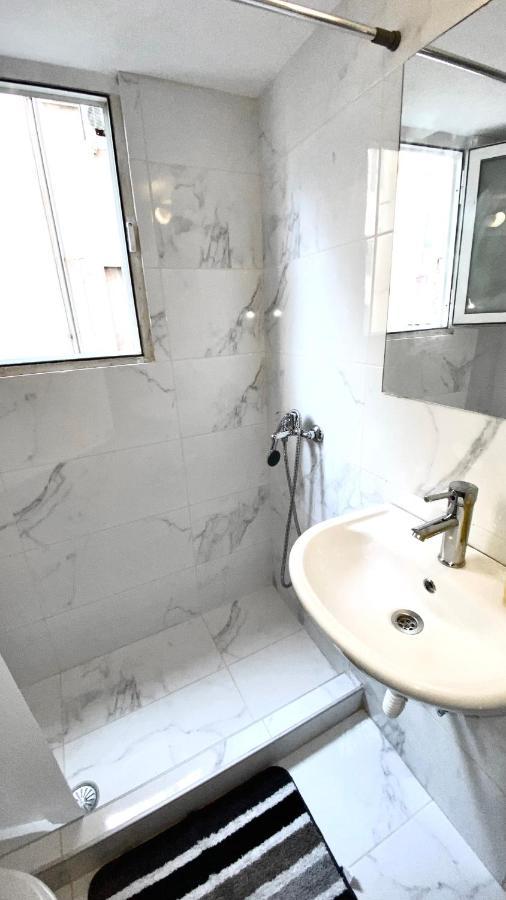 The Bohemian In Exarcheia Athens Center Apartment ภายนอก รูปภาพ